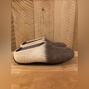 LAST CHANCE Lahtiset AKI CHOKLAT Slipper Shoes Made in Finland Size 39 (8.5)